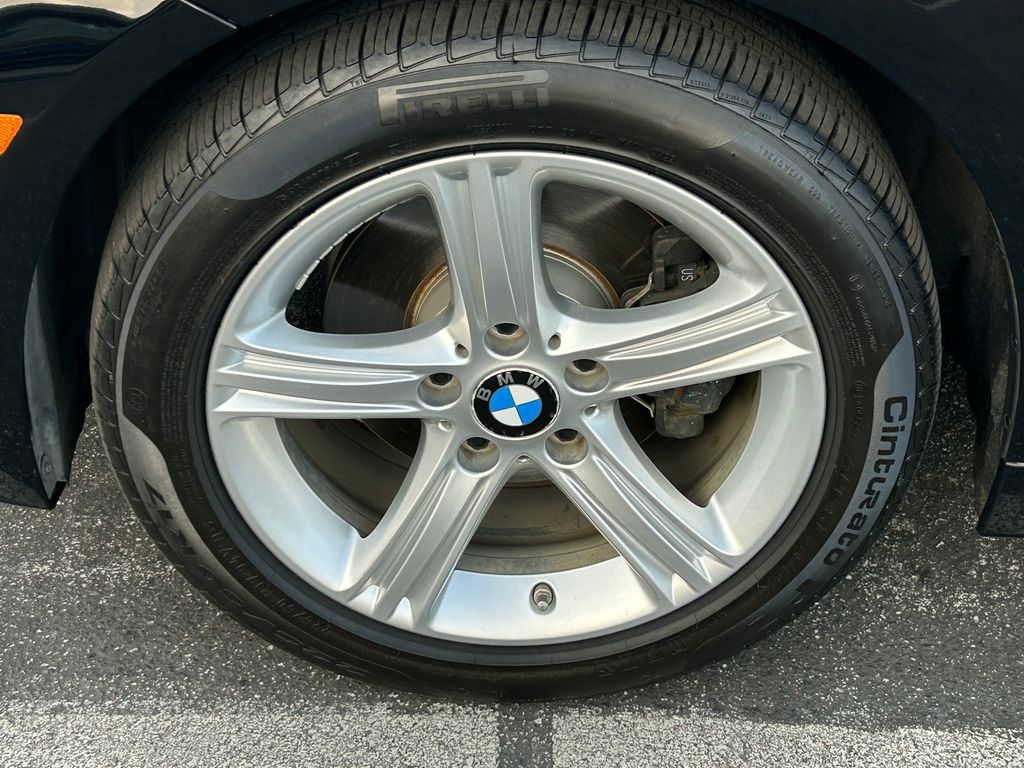 2013 BMW 3 Series 320i 9