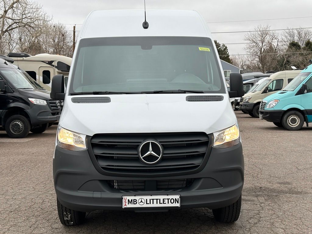 2024 Mercedes-Benz Sprinter 2500 Cargo 144 WB 6