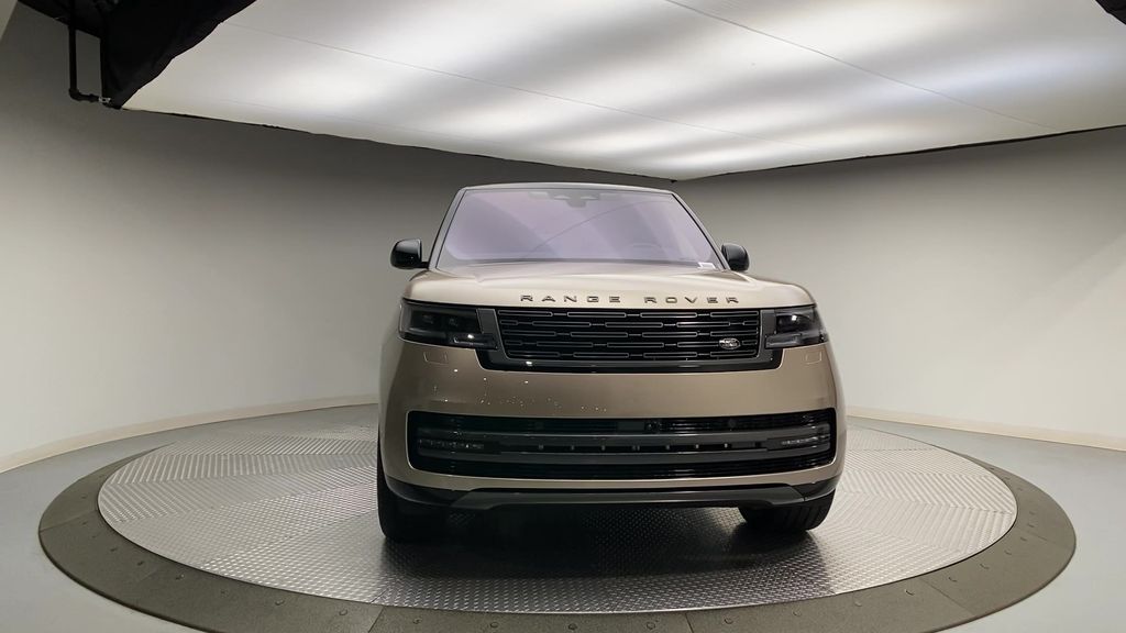 Thumbnail: 2023 Land Rover Range Rover - 3
