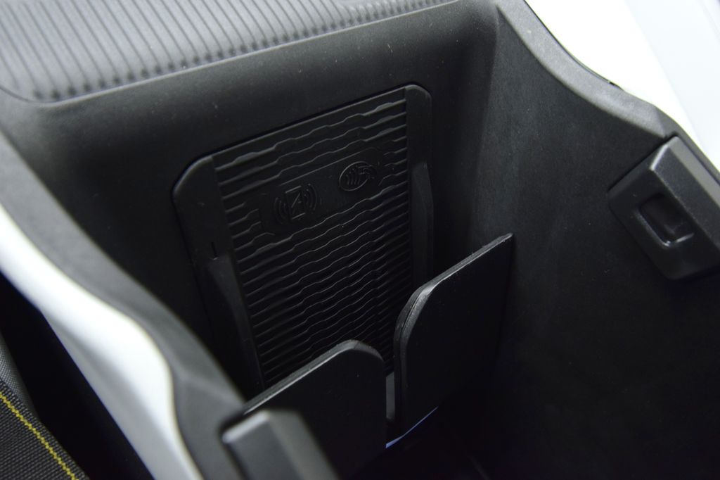 new 2026 Jeep Cherokee car, priced at $42,713