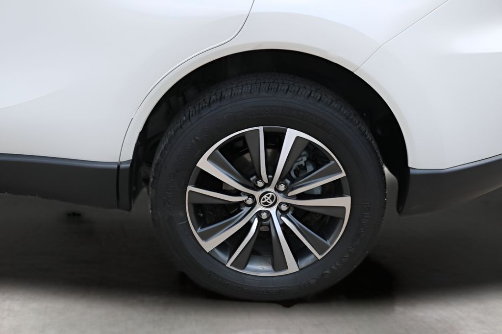 Used Car 2021 Toyota Venza  Le For Sale Under $25,000 In Austin, Texas