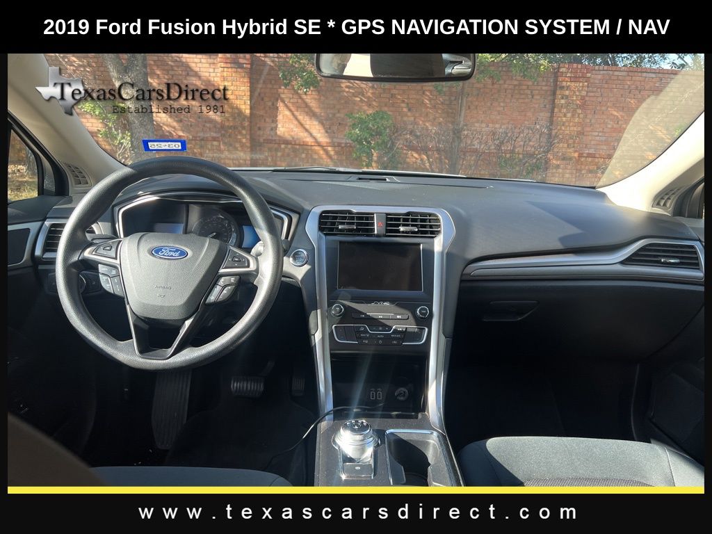 2019 Ford Fusion Hybrid SE 6