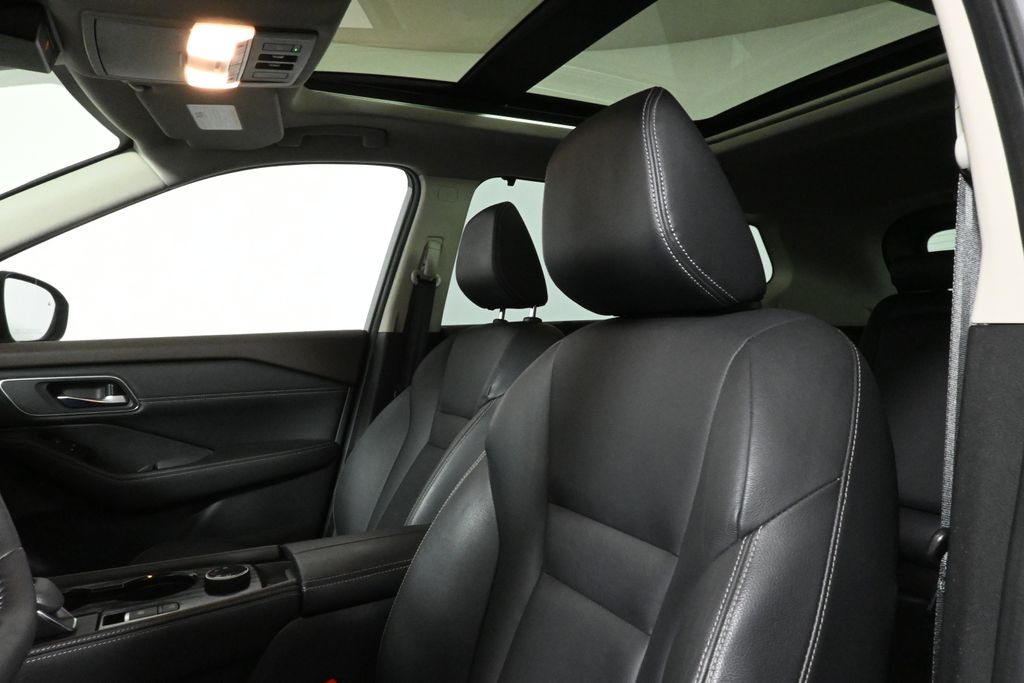 Thumbnail: 2021 Nissan Rogue - 15