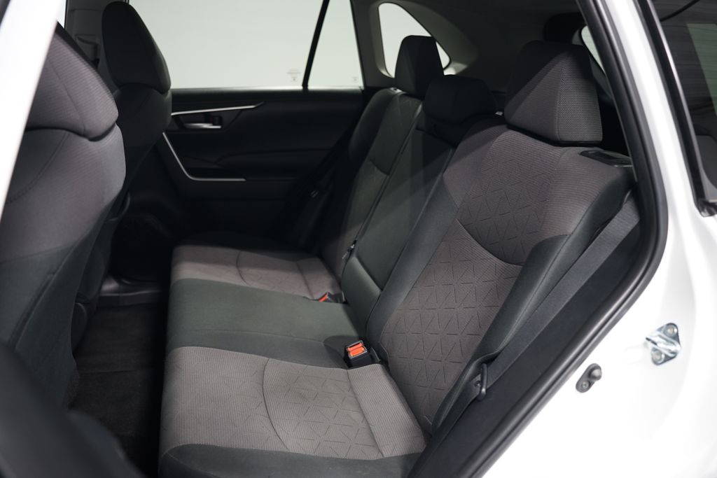 2023 Toyota RAV4 XLE 29