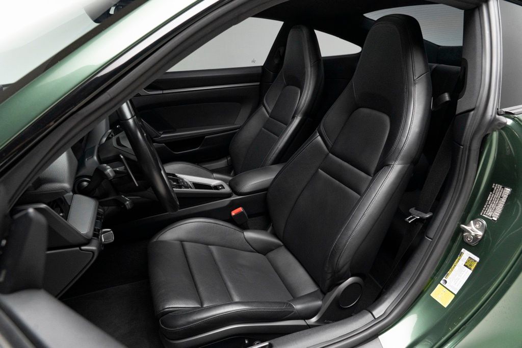 2020 Porsche 911 - Thumbnail 3