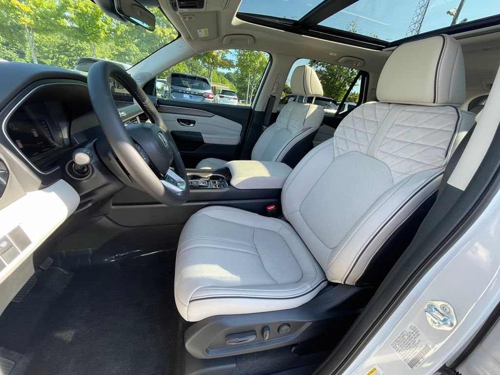 Thumbnail: 2026 Honda Pilot - 30