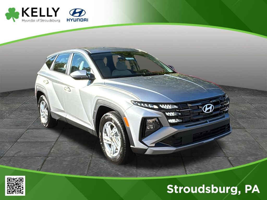 Shimmering Silver 2026 Hyundai Tucson SUV / Crossover Front-Wheel Drive 8-Speed Automatic
