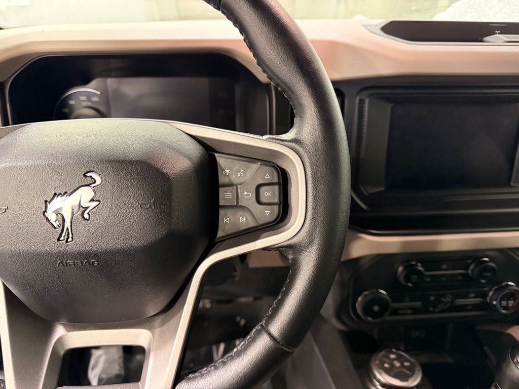 Thumbnail: 2022 Ford Bronco - 13