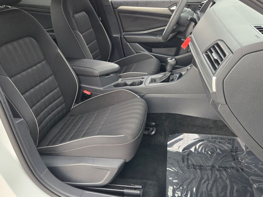2023 Volkswagen Jetta - $17,800