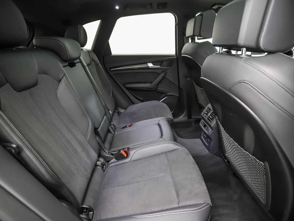 Thumbnail: 2022 Audi SQ5 - 26