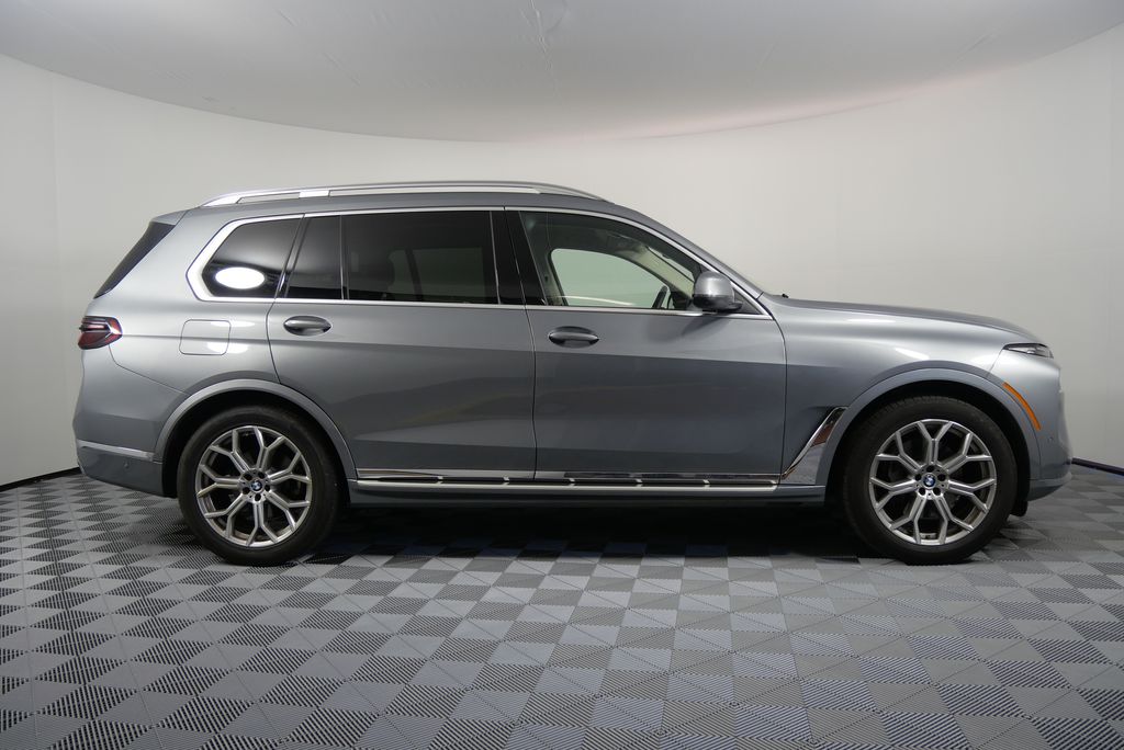 2025 BMW X7 xDrive40i 2