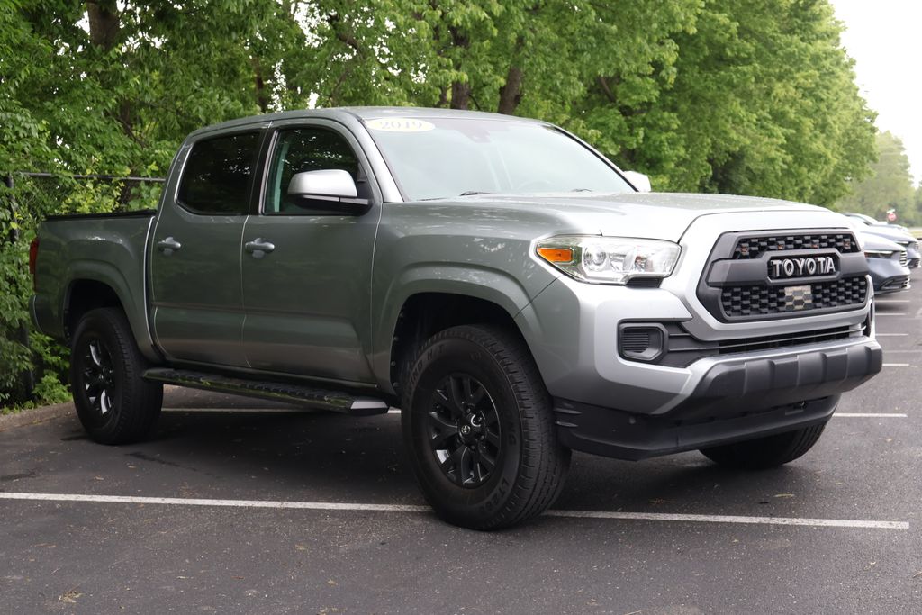 Thumbnail: 2019 Toyota Tacoma - 10