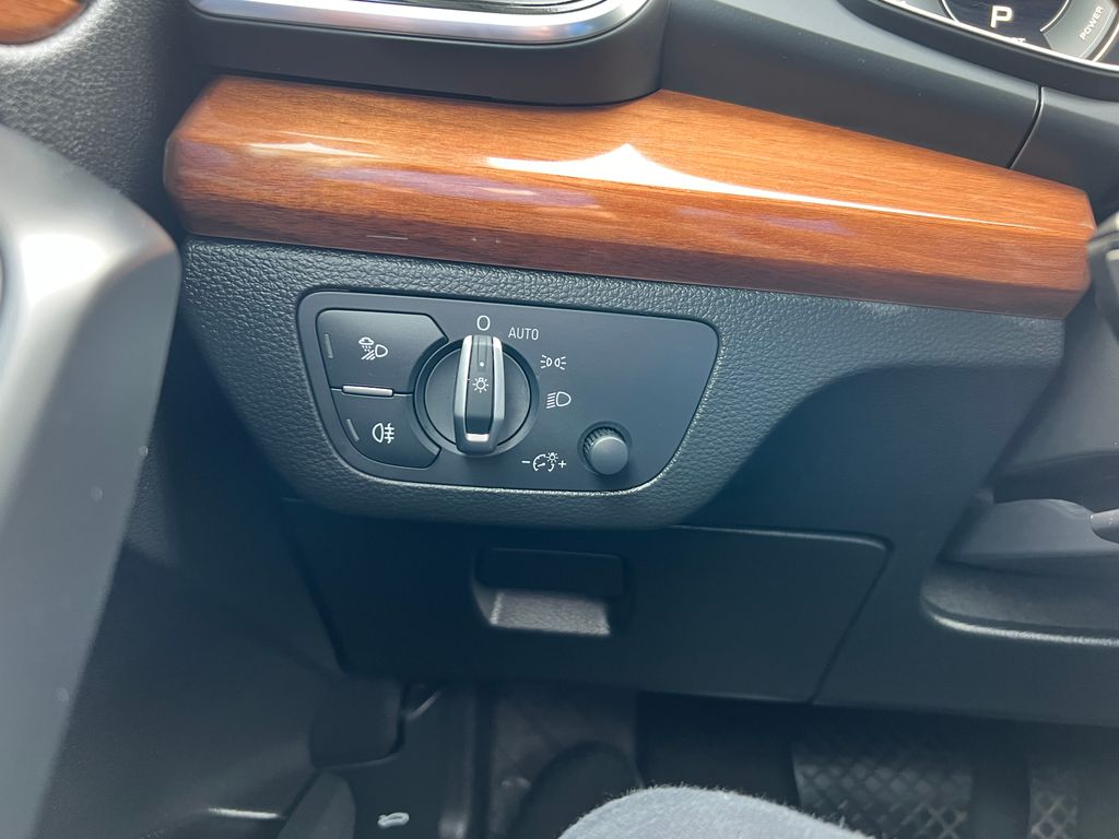 Thumbnail: 2021 Audi Q5 - 17