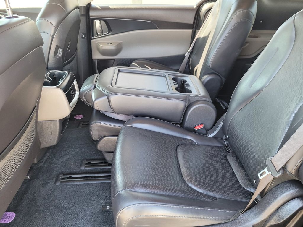 Used 2025 Blue Kia LXS image 11