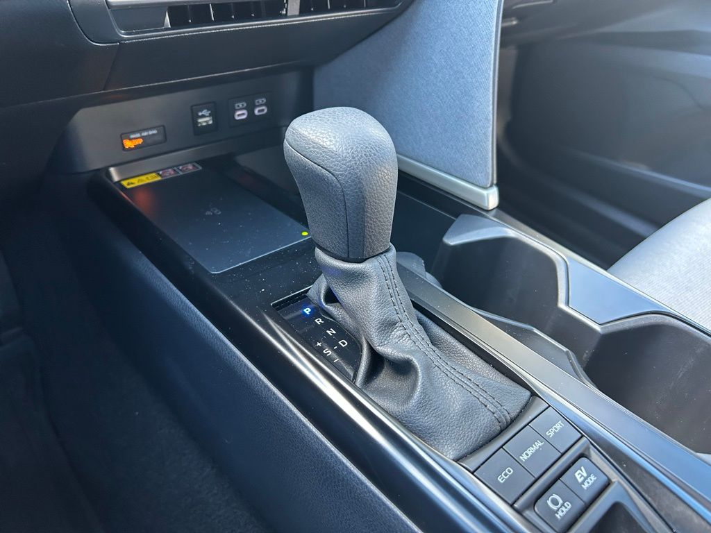 Thumbnail: 2025 Toyota Camry - 27