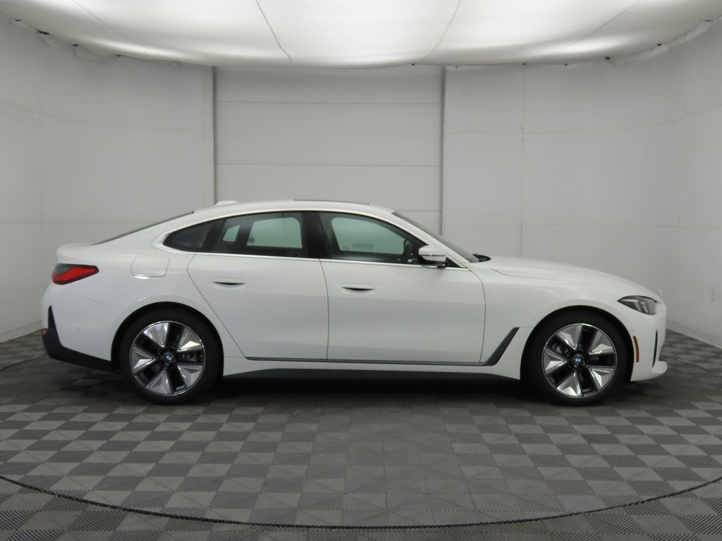 Thumbnail: 2025 BMW i4 - 5