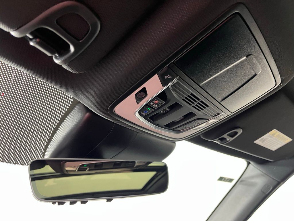 Thumbnail: 2026 Acura RDX - 26