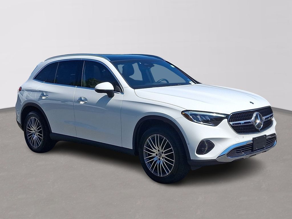 Thumbnail: 2026 Mercedes-Benz GLC - 3
