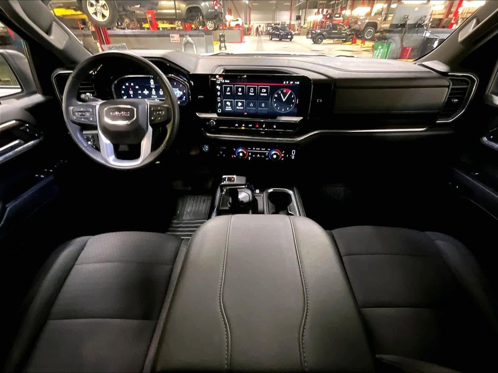 2023 GMC Sierra 1500 — photo 21