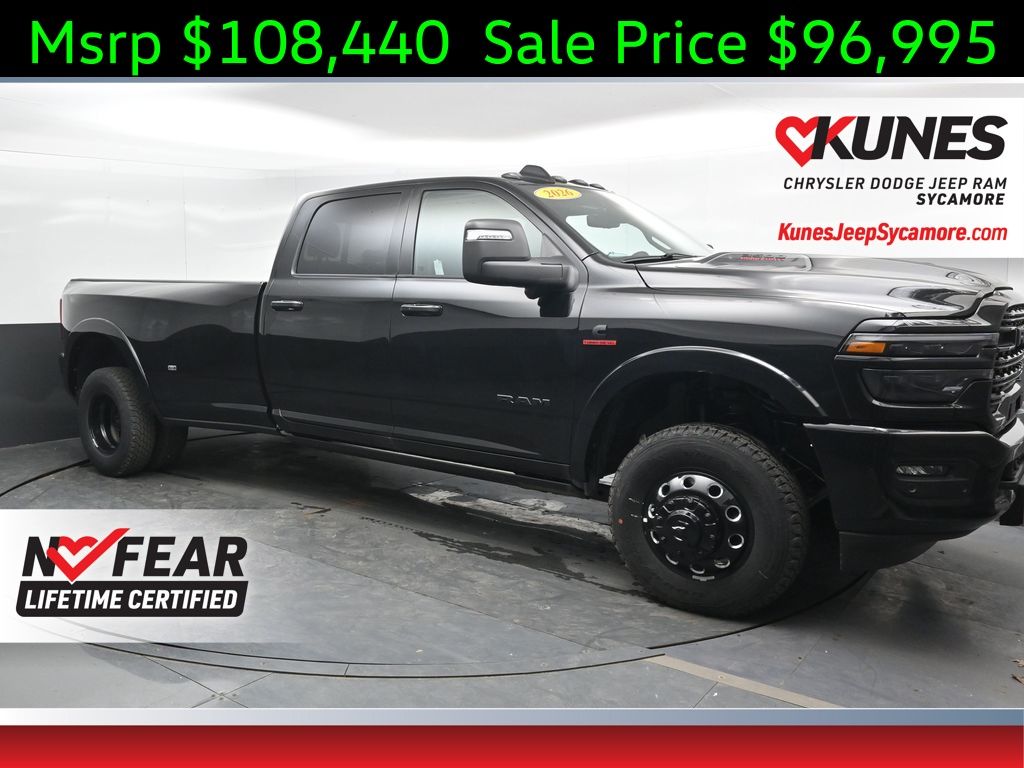 Diamond Black Crystal Pearlcoat 2026 RAM 3500 Pickup Truck Four-Wheel Drive 8-Speed Automatic