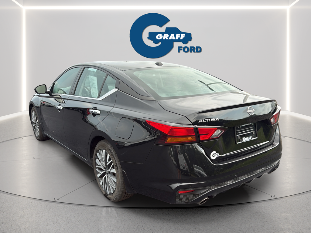 Used 2024 Nissan Altima Sedan