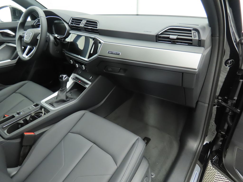 Thumbnail: 2025 Audi Q3 - 18