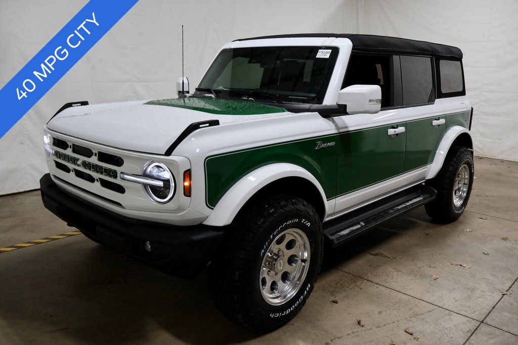 Oxford White 2025 Ford Bronco Outer Banks 4-Door 4WD SUV / Crossover Four-Wheel Drive Automatic