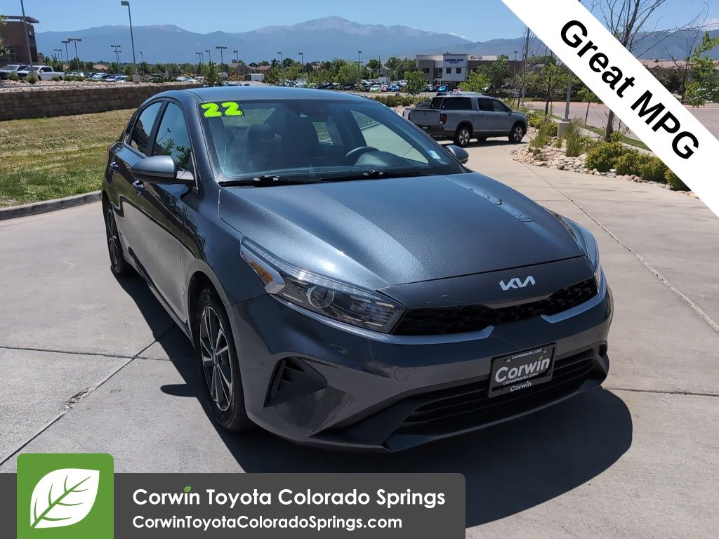 Gravity Gray 2022 Kia Forte LXS FWD Sedan Front-Wheel Drive Continuously Variable Transmission