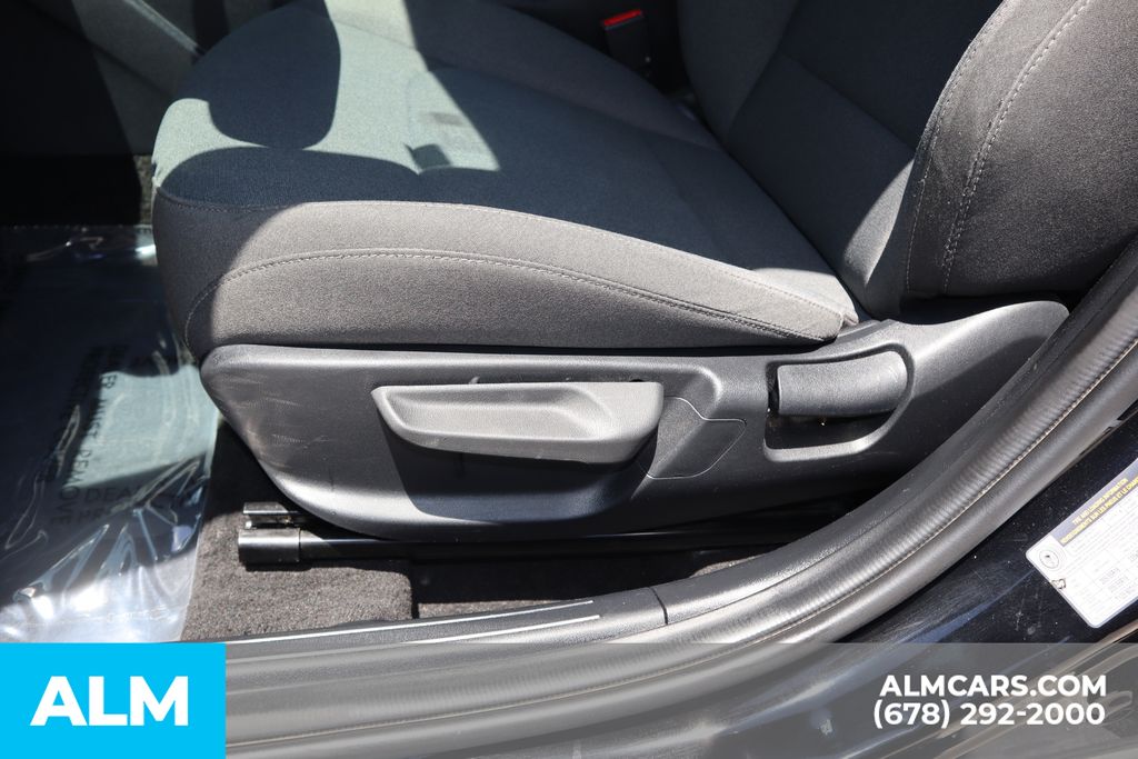 Used 2025 Black Kia LXS image 12