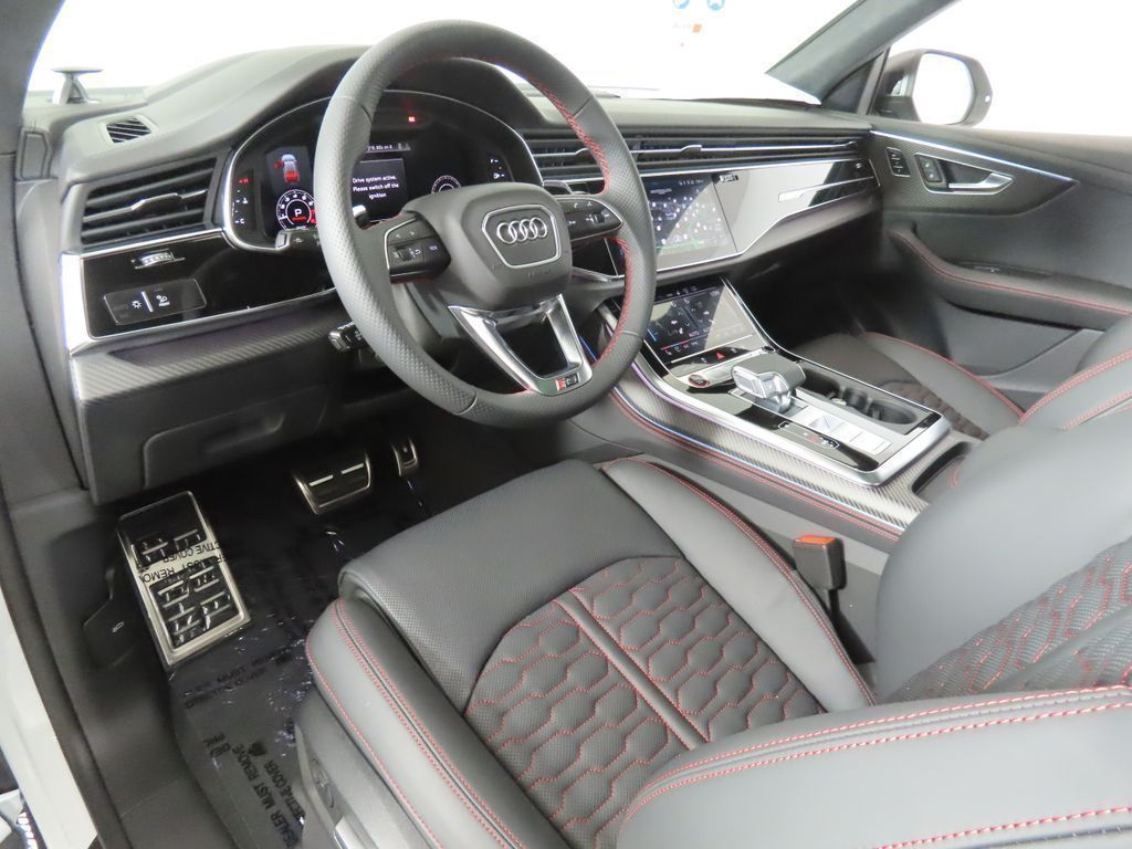 Thumbnail: 2026 Audi RS Q8 - 26