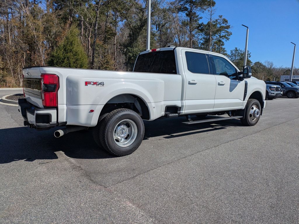 2026 Ford F-350 Super Duty Platinum