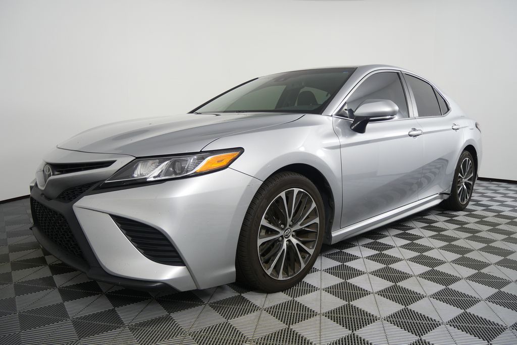 Thumbnail: 2018 Toyota Camry - 7