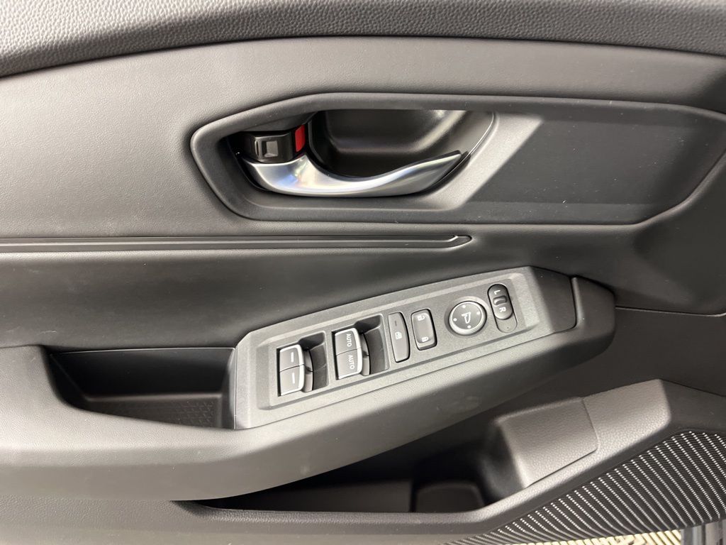 Thumbnail: 2025 Honda Accord - 25