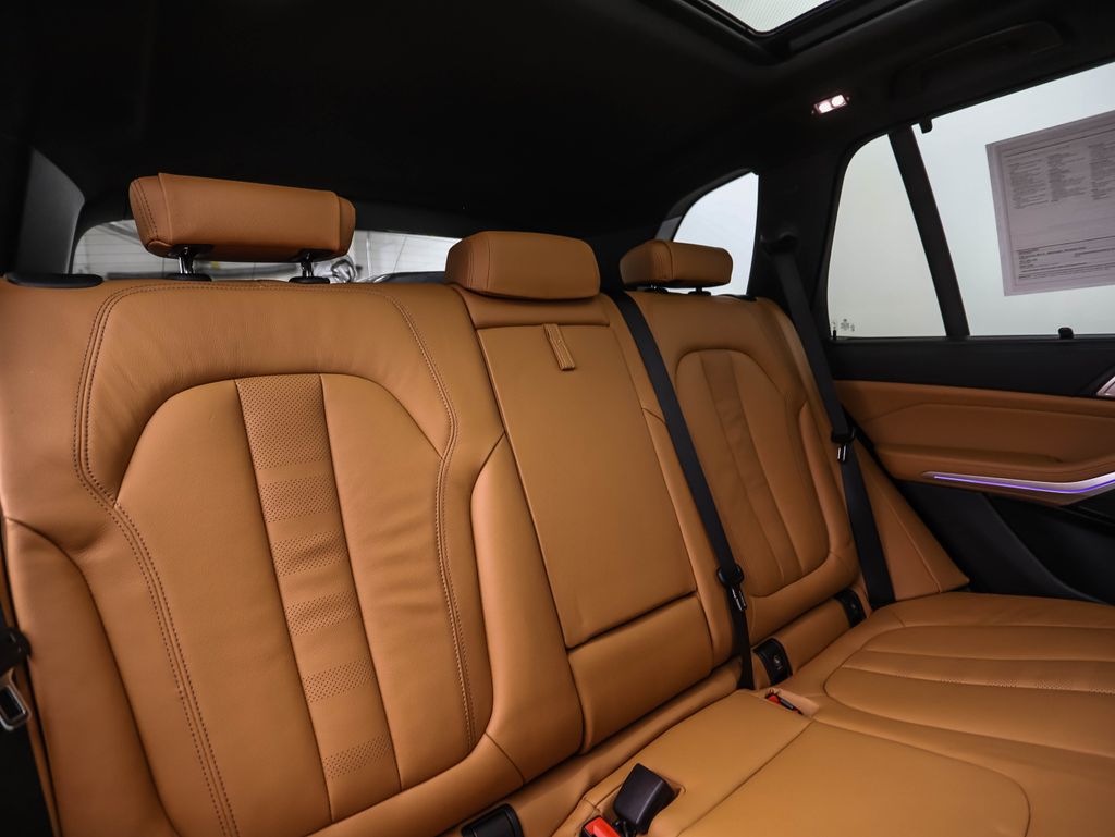 Thumbnail: 2022 BMW X5 - 27