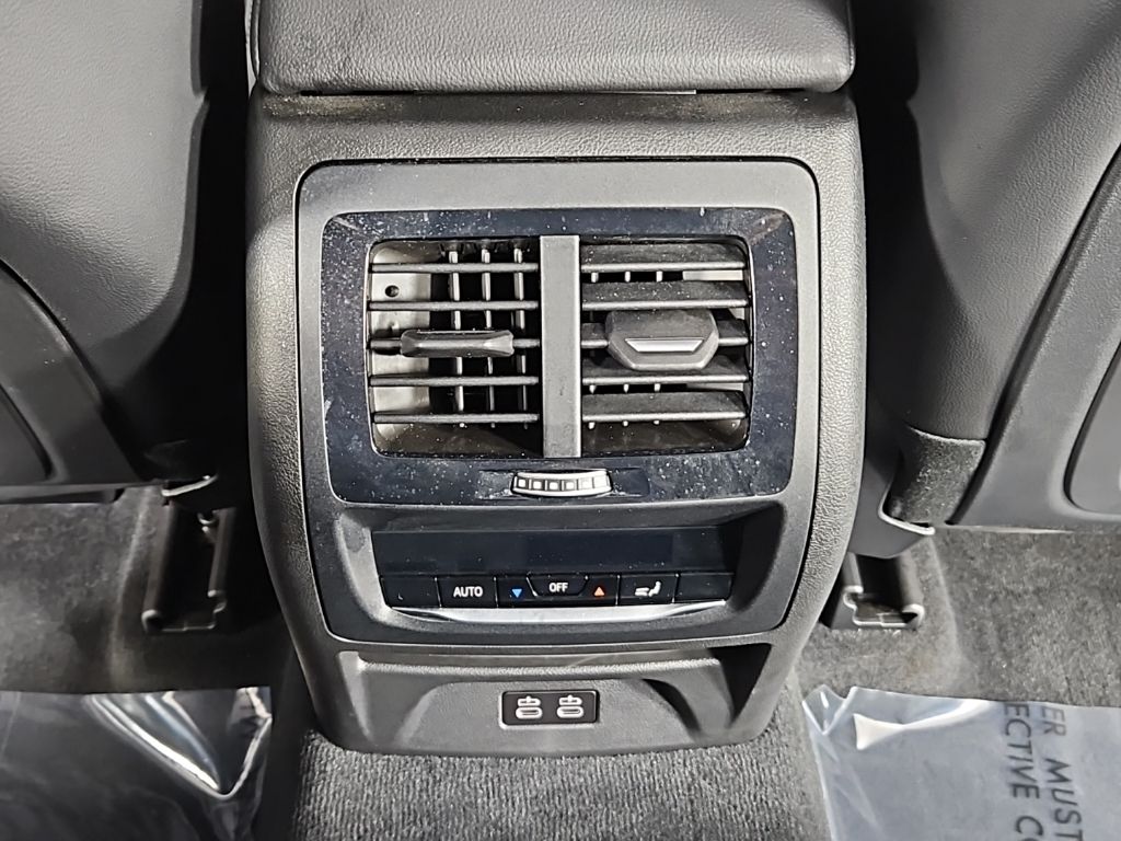 Thumbnail: 2025 BMW X4 - 23