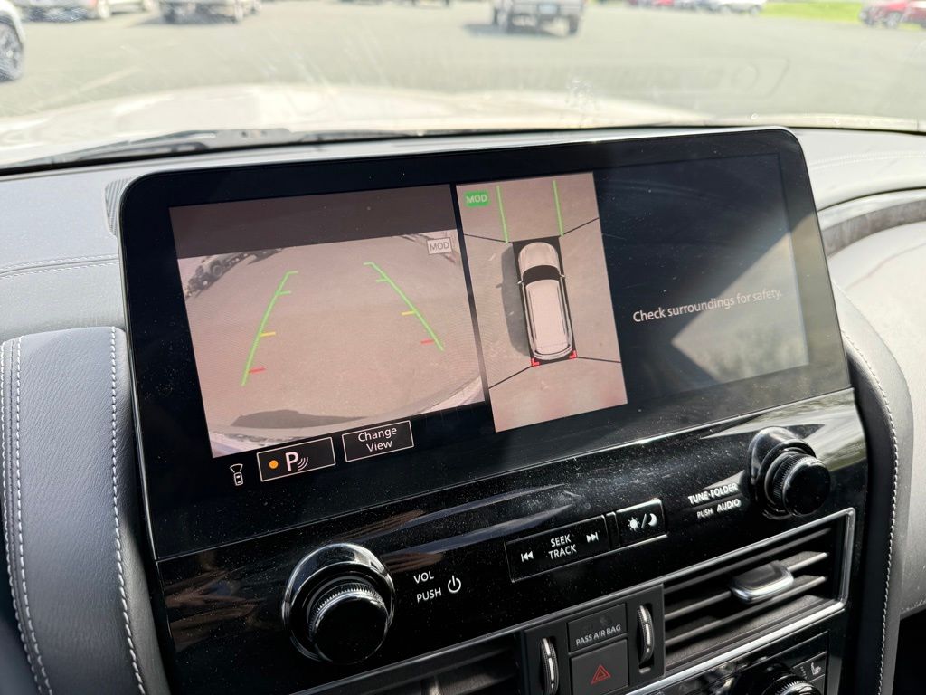 2023 INFINITI QX80