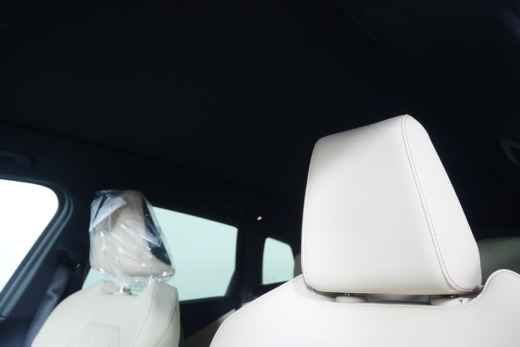 Thumbnail: 2026 BMW X3 - 11