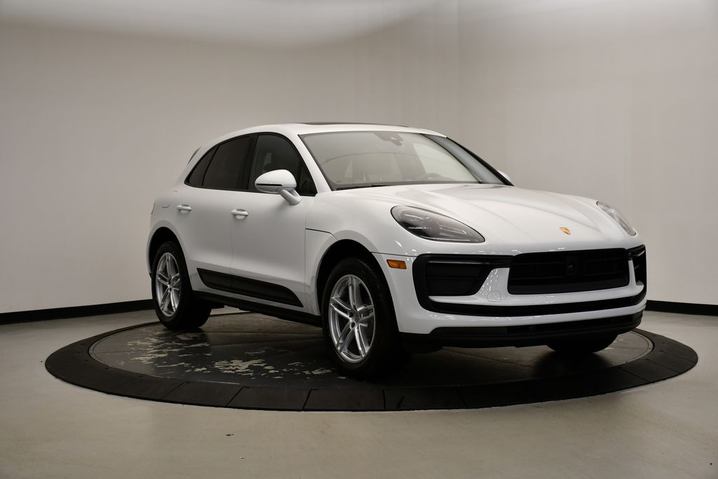 Thumbnail: 2025 Porsche Macan - 9