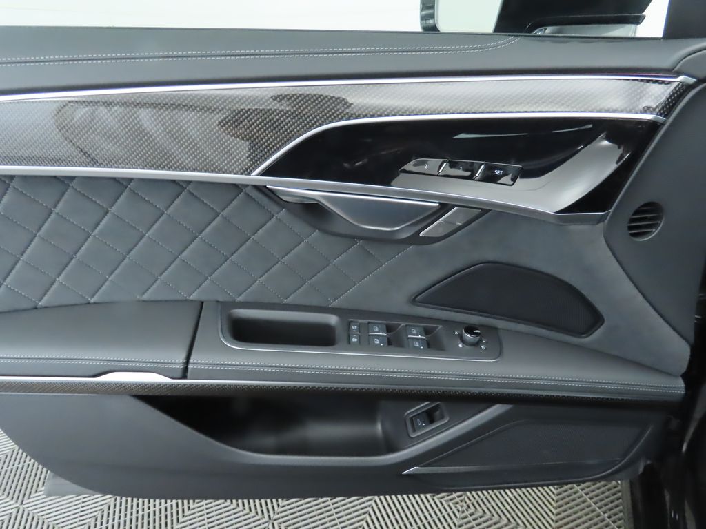 2025 Audi S8 4.0T 26