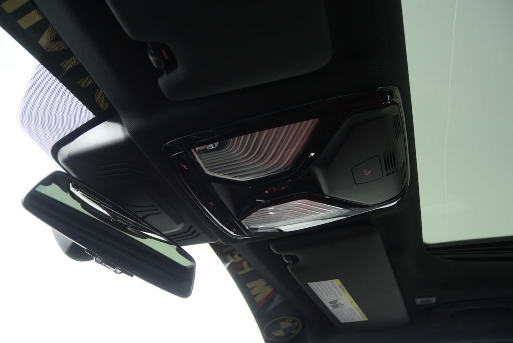 Thumbnail: 2023 BMW 3 Series - 21