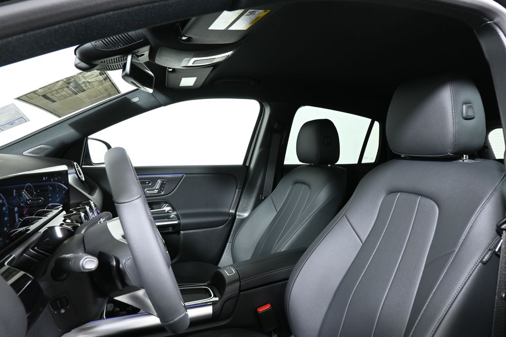 2025 Mercedes-Benz GLA 250 4MATIC 13