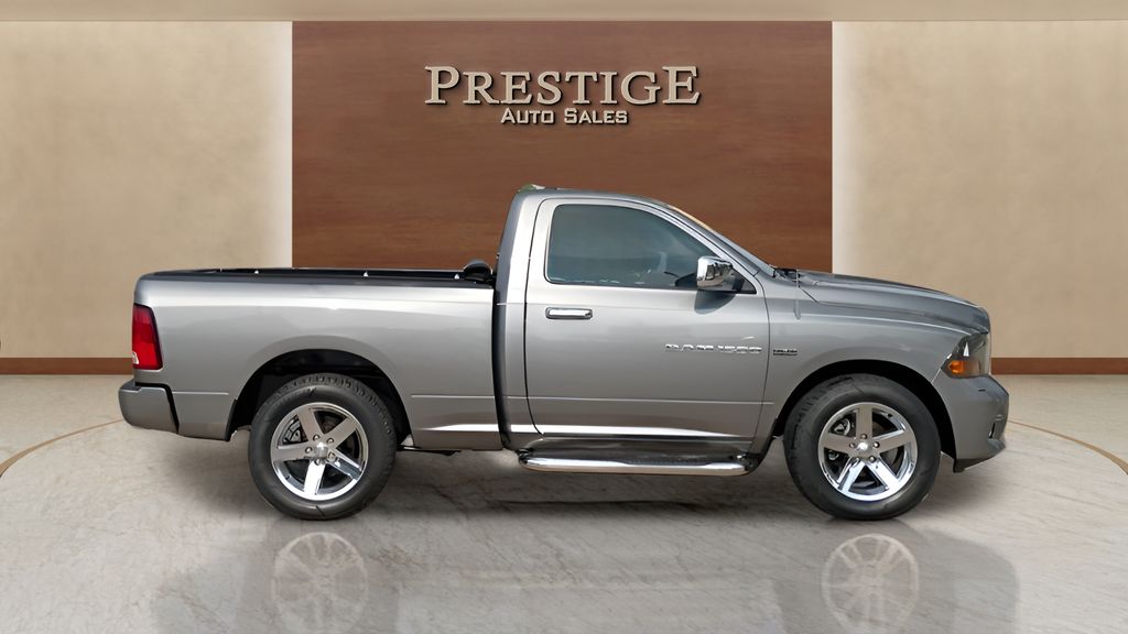 2012 RAM 1500 Gris (Mineral Gray Metallic Clearcoat) Camioneta 4X2 6 velocidades Automática