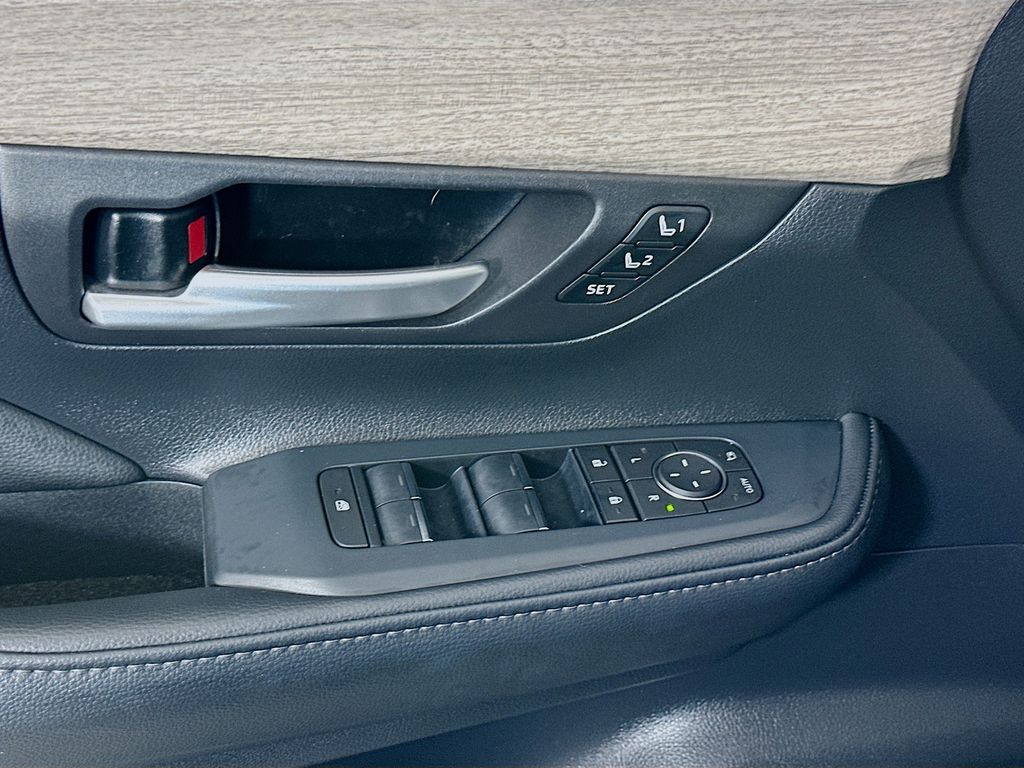 Thumbnail: 2025 Toyota Grand Highlander - 18