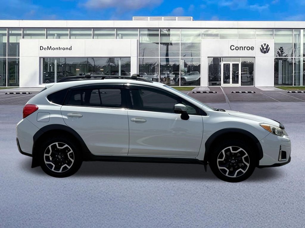 2017 Subaru Crosstrek 2.0i Limited White at Durrett Motor Company