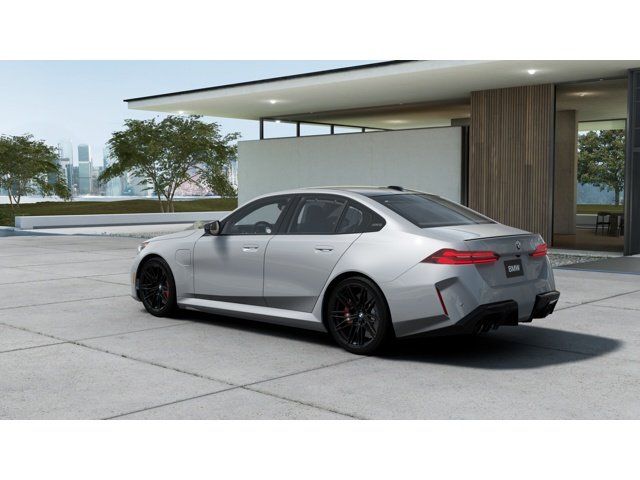Thumbnail: 2026 BMW M5 - 2