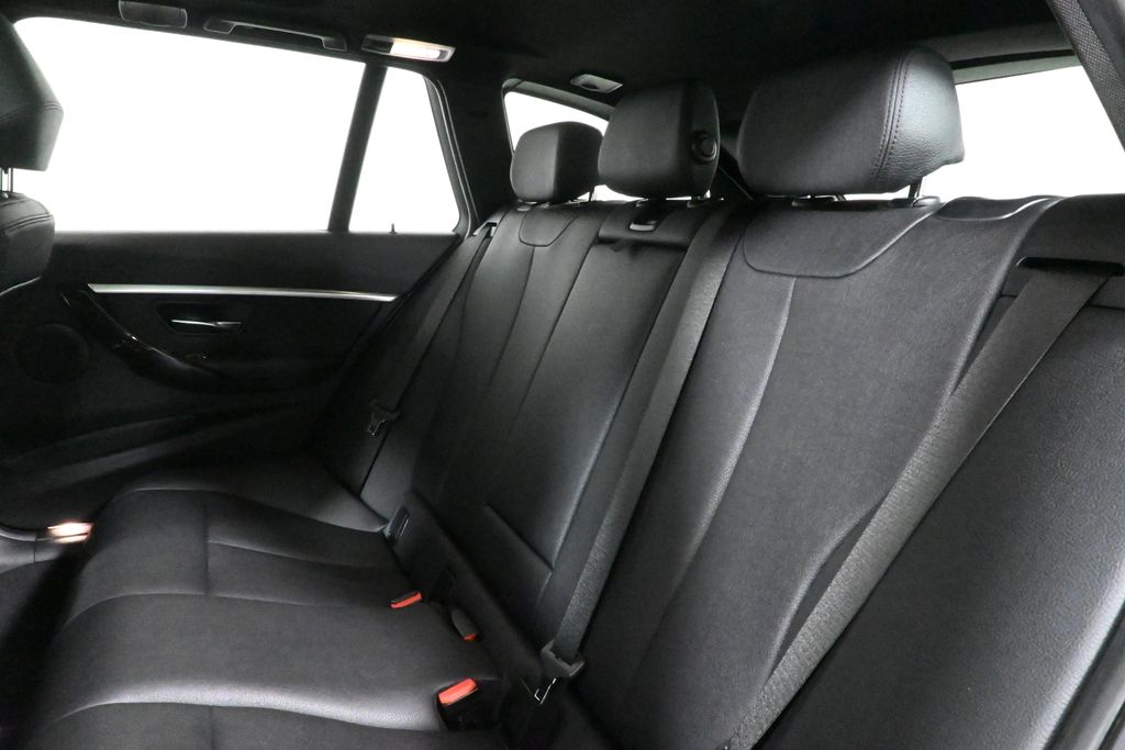 2019 BMW 3 Series 330i xDrive 4