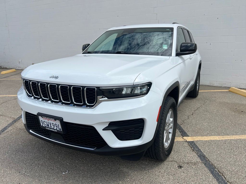 Bright White Clearcoat 2023 Jeep Grand Cherokee SUV / Crossover Four-Wheel Drive 8-Speed Automatic