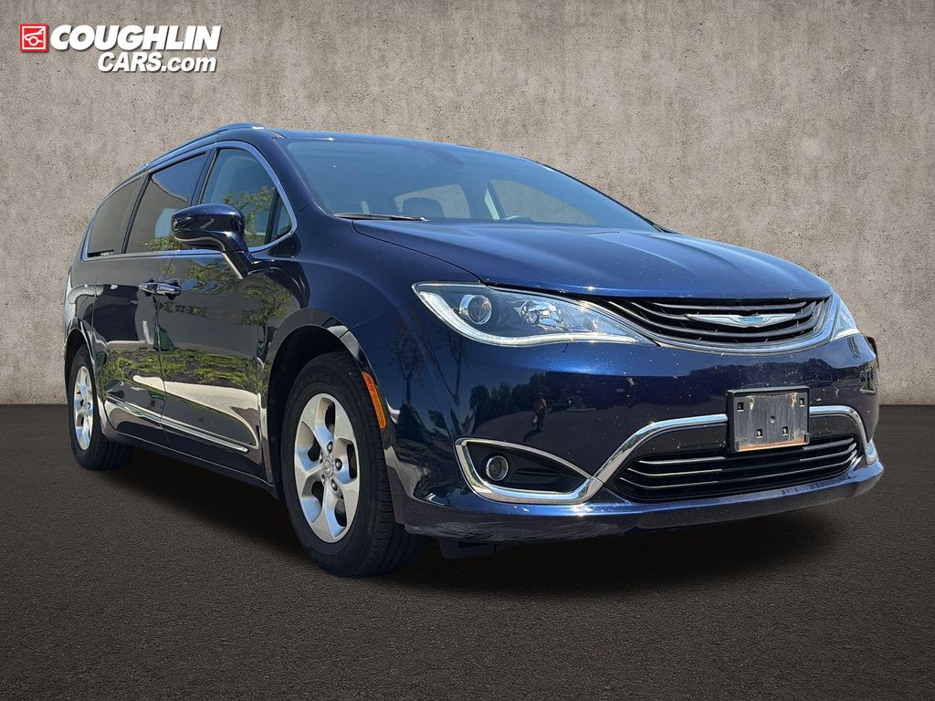 Jazz Blue Pearlcoat 2018 Chrysler Pacifica Hybrid Minivan Front-Wheel Drive Continuously Variable Transmission