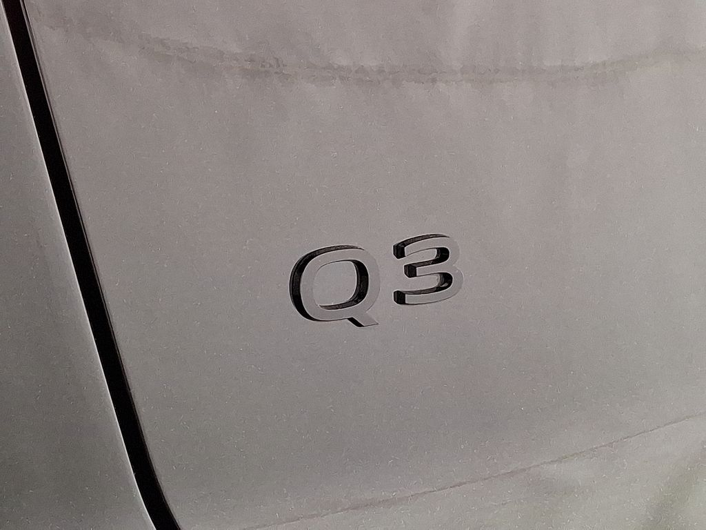 Thumbnail: 2026 Audi Q3 - 15