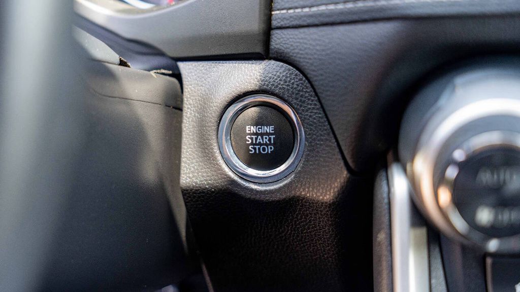 Used 2020 Toyota RAV4 XLE Premium 4D Sport Utility